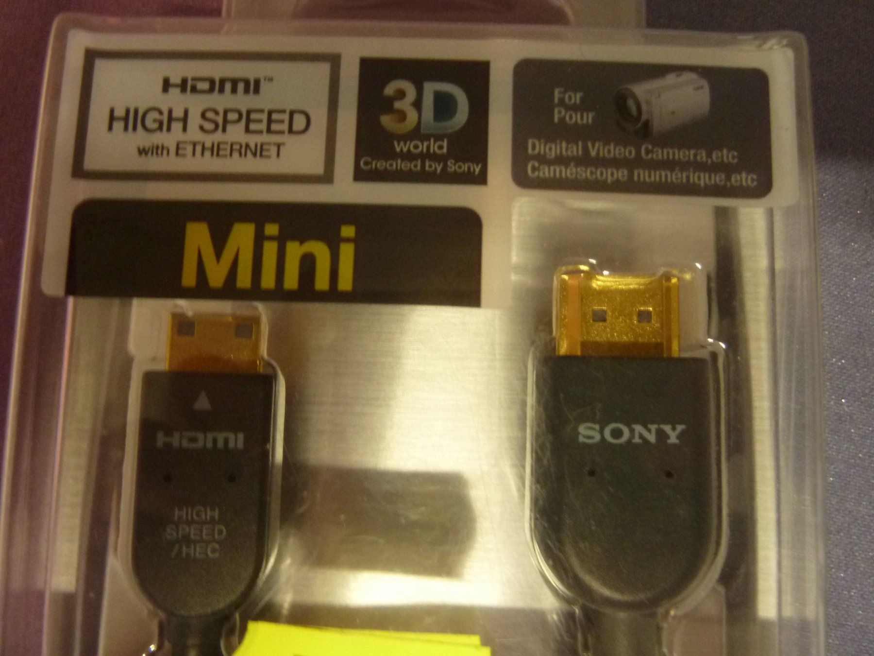 Sony Cavi: Sony  HDMI Kabel DLC-HEM 15 – Nuovo e nell'imballaggio originale da Affoltern am Albis venduto da Sennrtv 4