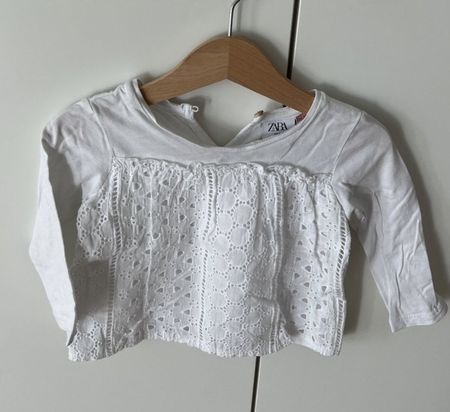 Weisses Zara Shirt Größe 12-18 Monate