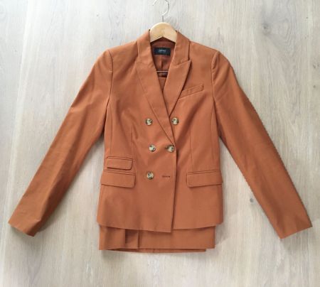 Neuer Anzug der Marke Esprit Grösse 34 & 36