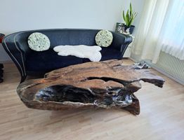 Massiver Wurzelholztisch, Unikat, Wohnzimmermöbel 48 Zeichen