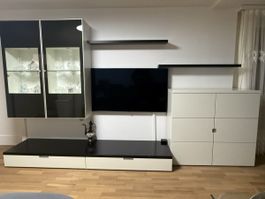 Wohnwand / TV-Möbel in Weiss mit viel Stauraum