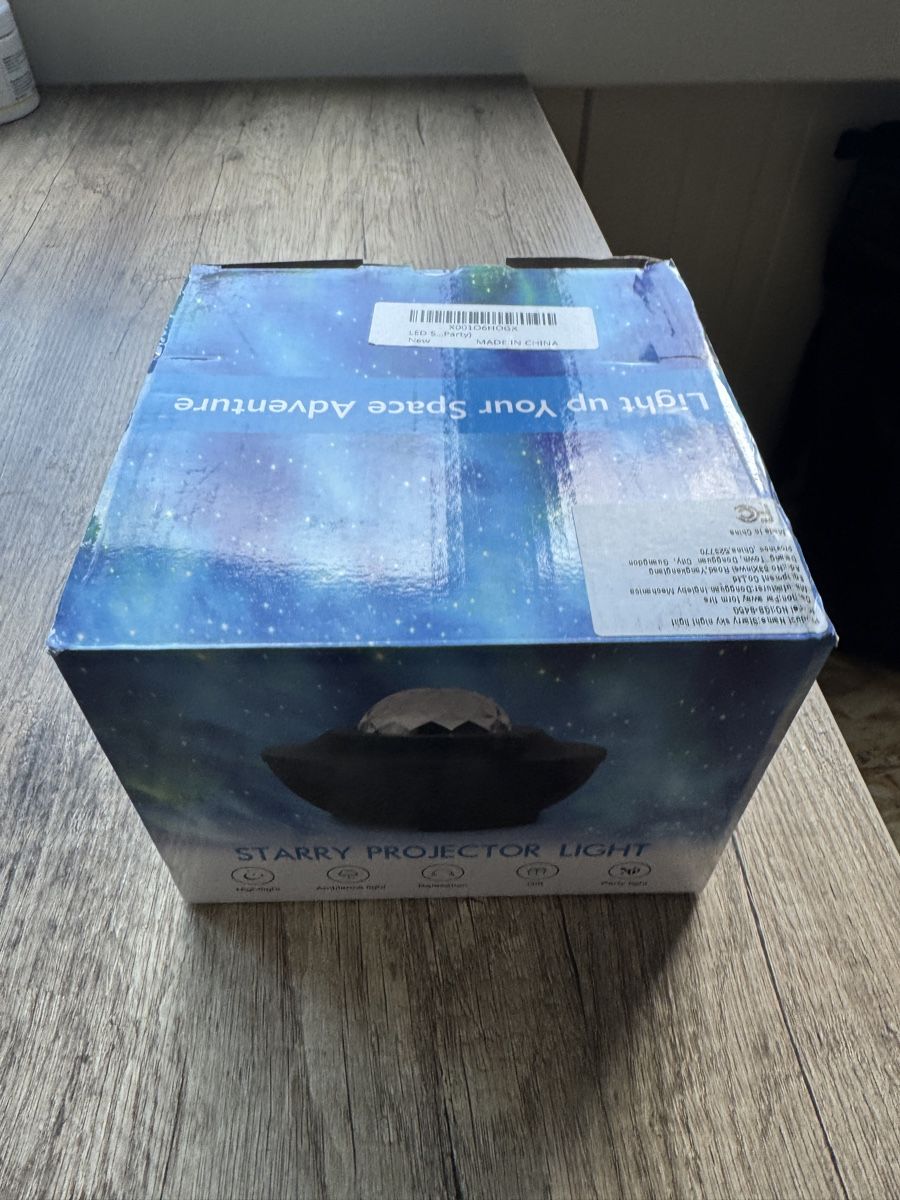 Lampade: Starry Projector Light, New in Box - Perfect Gift! 47 – Nuovo e nell'imballaggio originale da Uerkheim venduto da dam_x96b 2