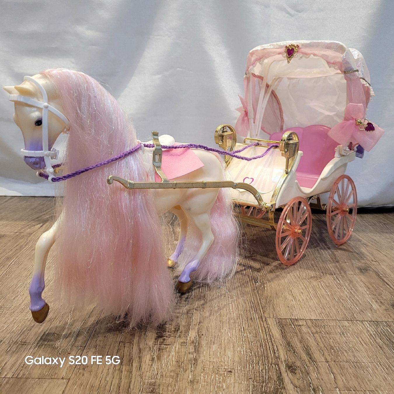 Giocattoli: Barbie Pferd Zauberherzchen mit Kutsche – Usato da Niederbuchsiten venduto da klengyel