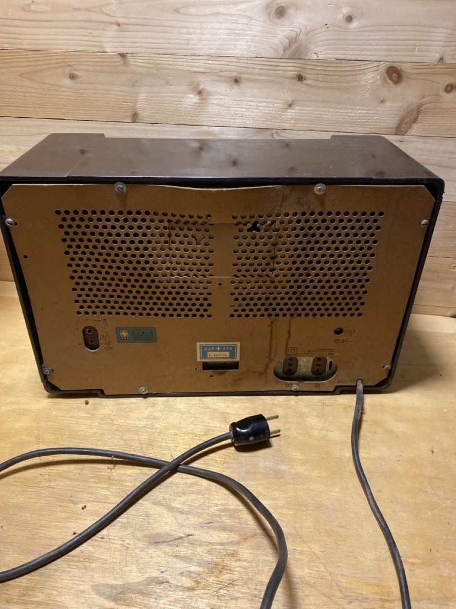 Radio: Radio Vintage – Difettoso da Corcelles NE venduto da Avossouhaits 5