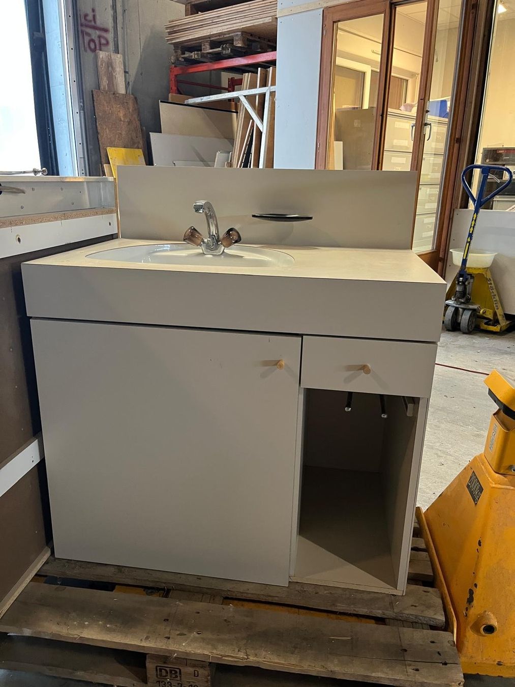 Armadietti a specchio: Meuble lavabo + pharmacie – Usato da Fribourg venduto da inf_by8m