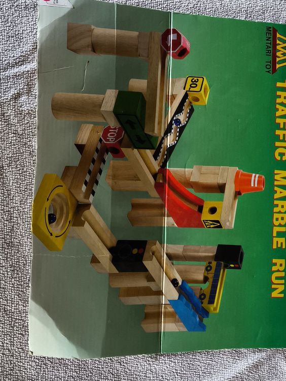 Jouets: ZMI Montari Toy Traffic Marble Run aus Holz, Top Zustand! – D'occasion à Lenzburg par Moeli02