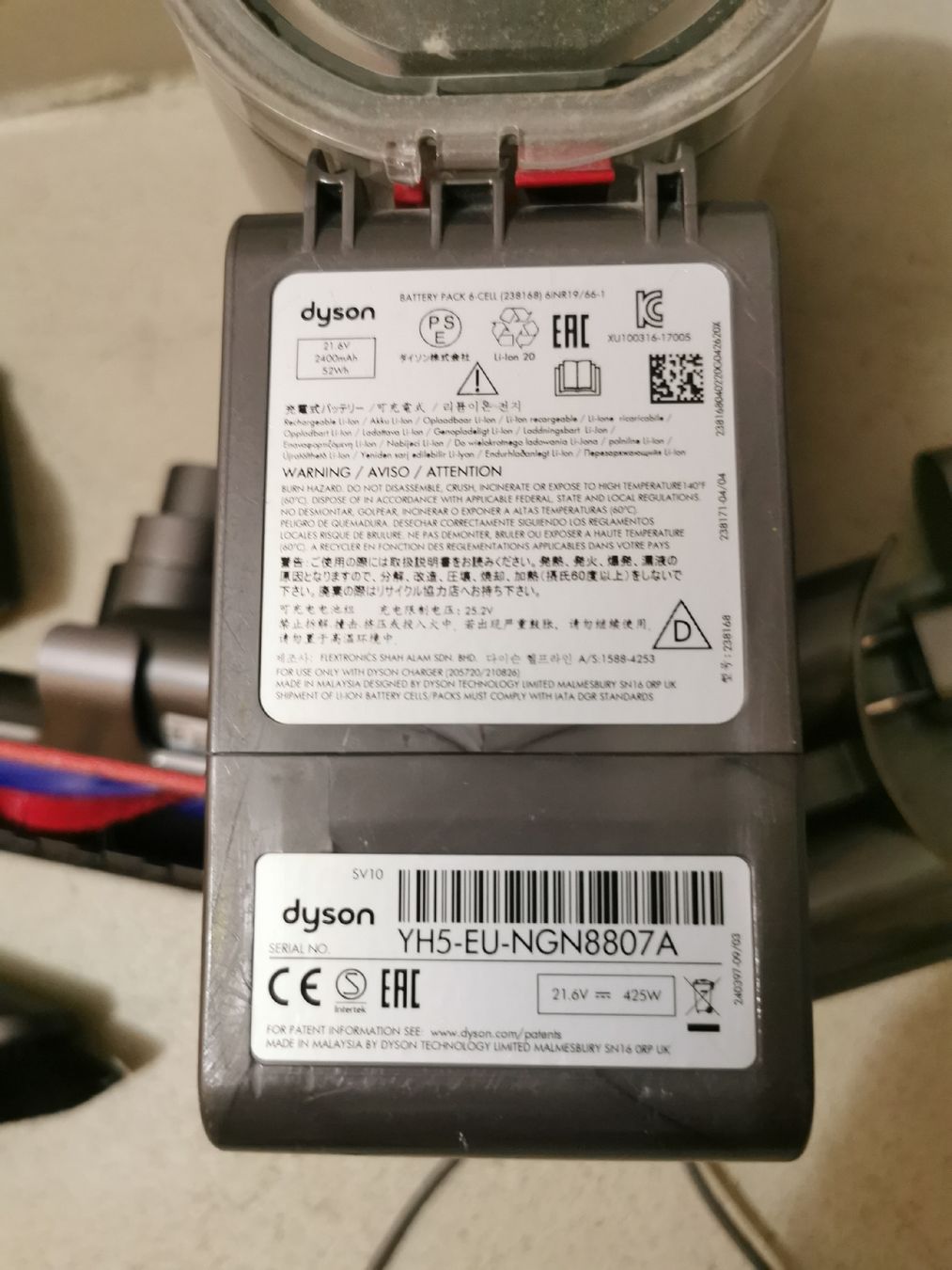 Dyson Aspirapolveri & Accessori: Dyson V8 absolute – Difettoso da Arnegg venduto da michik999 5