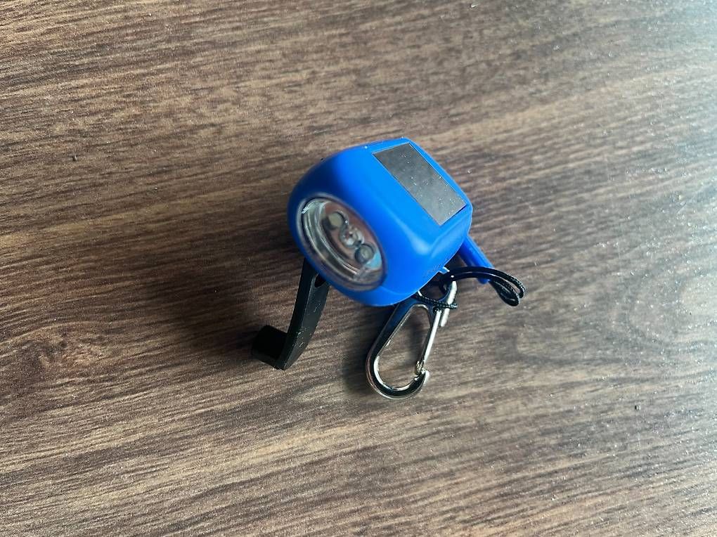 Lampes: Mini Solartaschenlampe mit Kurbel Dynamo – Neuf (Voir description) à Rotkreuz par Vauban