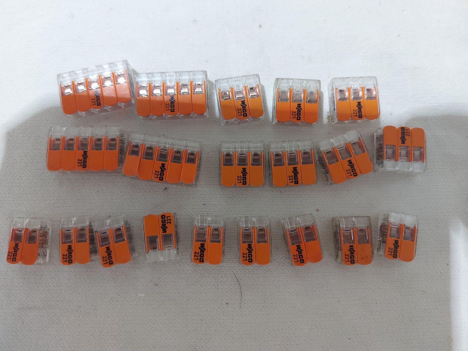 Componenti elettronici: WAGO Klemmen 221 SET mit 20 Stück – Usato da Rheinau venduto da profitronic.shop 7