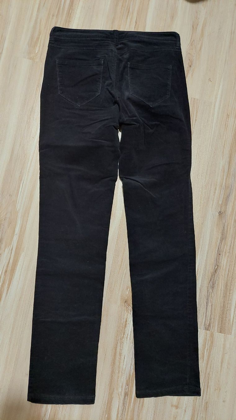 Benetton Pantaloni: Schwarze Cordhose Benetton Gr. 36 – Usato da Gwatt (Thun) venduto da Letzte-Chance-II 4
