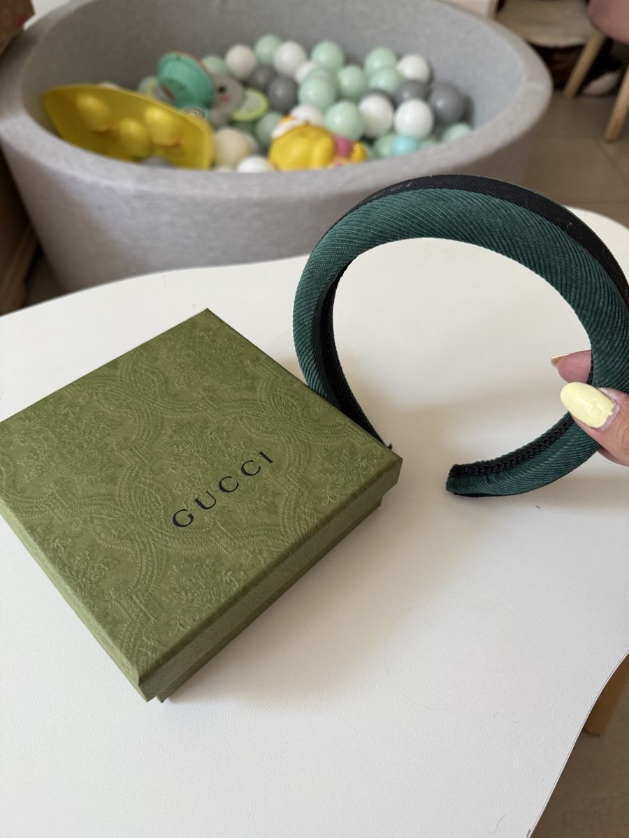 Accessori per capelli: Gucci box and gucci ribbon headband – Usato da Mendrisio venduto da ketolin 1