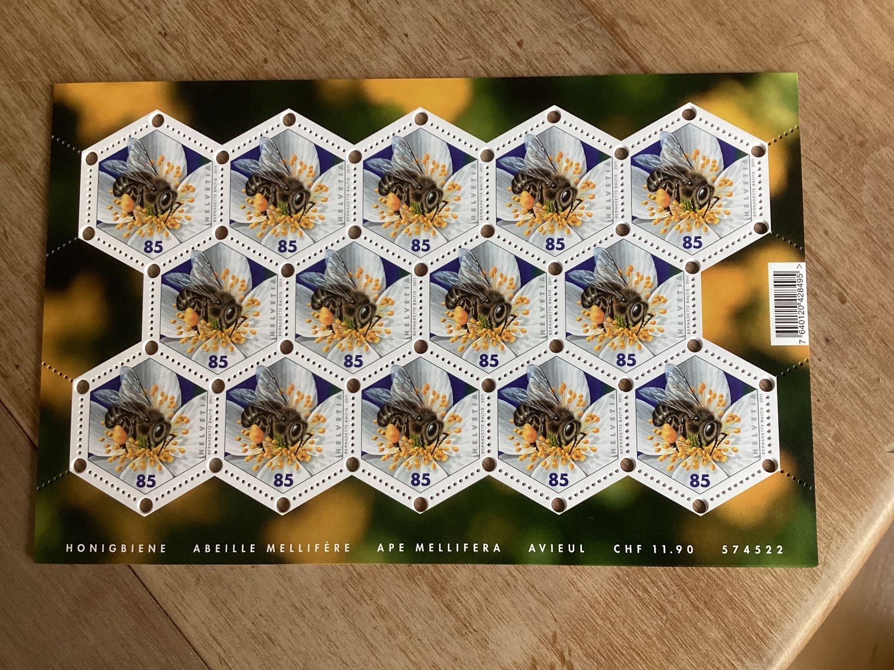 Tutti i francobolli: 14x Fr -.85 Briefmarken, postfrisch Honig Biene Bogen 2011 – Nuovo (secondo la descrizione) da Seftigen venduto da Muggelwomb