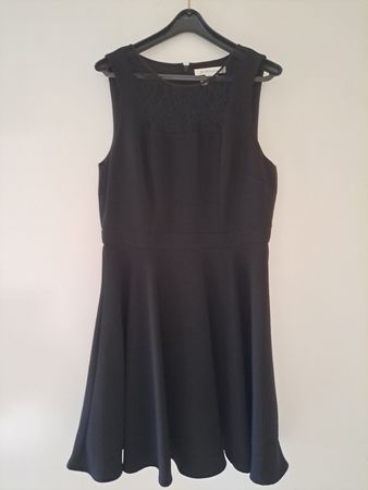 schwarzes Abendkleid, Gr. 10