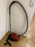 Staubsauger Bosch Serie 2 rot & Parkettbürste
