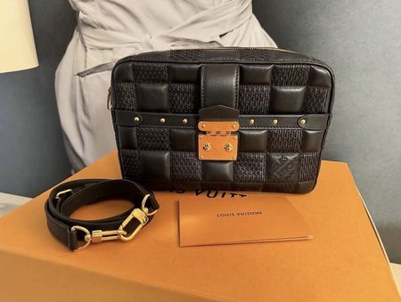 NEUE Louis Vuitton Troca MM schwarz