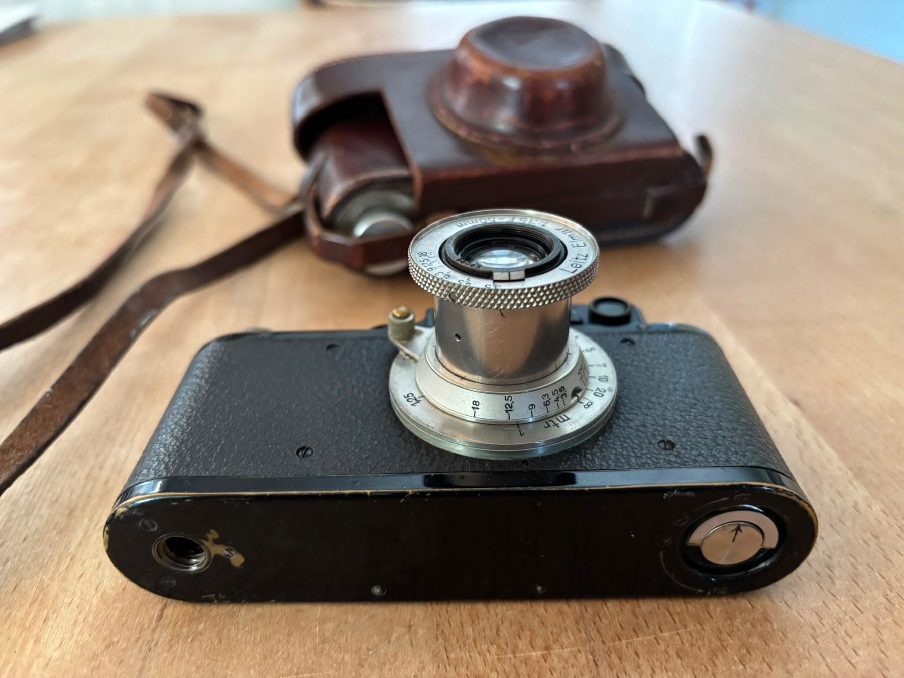 Leica Kamera: Leica Model II, Exemplar Nr. 63 Model D – Gebraucht aus Baden von Benjaminkeller54 3
