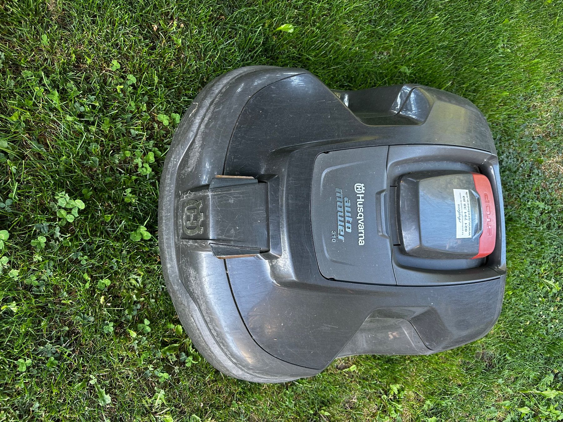 Husqvarna Tondeuses à gazon: Robot tondeuse à gazon – D'occasion à Lausanne par fra_dvj9