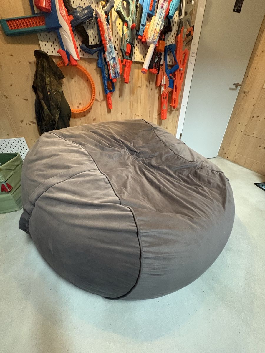 Vetsak Poltrone: Gemütlicher Vetsak Sitzsack Large. – Usato da Hittnau venduto da Simonefisch 1