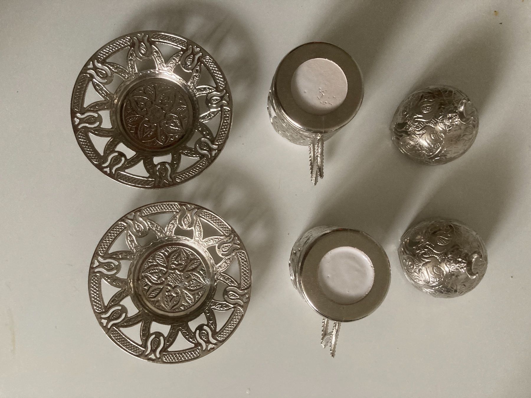 Tasses: 2 orientalische Tässchen. – Défectueux à Zürich par Chaeffeler 6