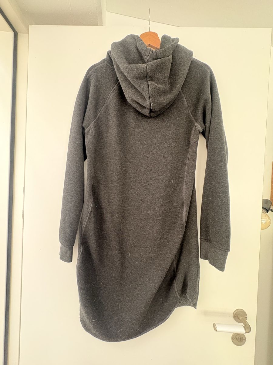 Vestiti: Smilodox Hoodie Kleid, Grösse M – Usato da Steg im Tösstal venduto da Beckerbande 1