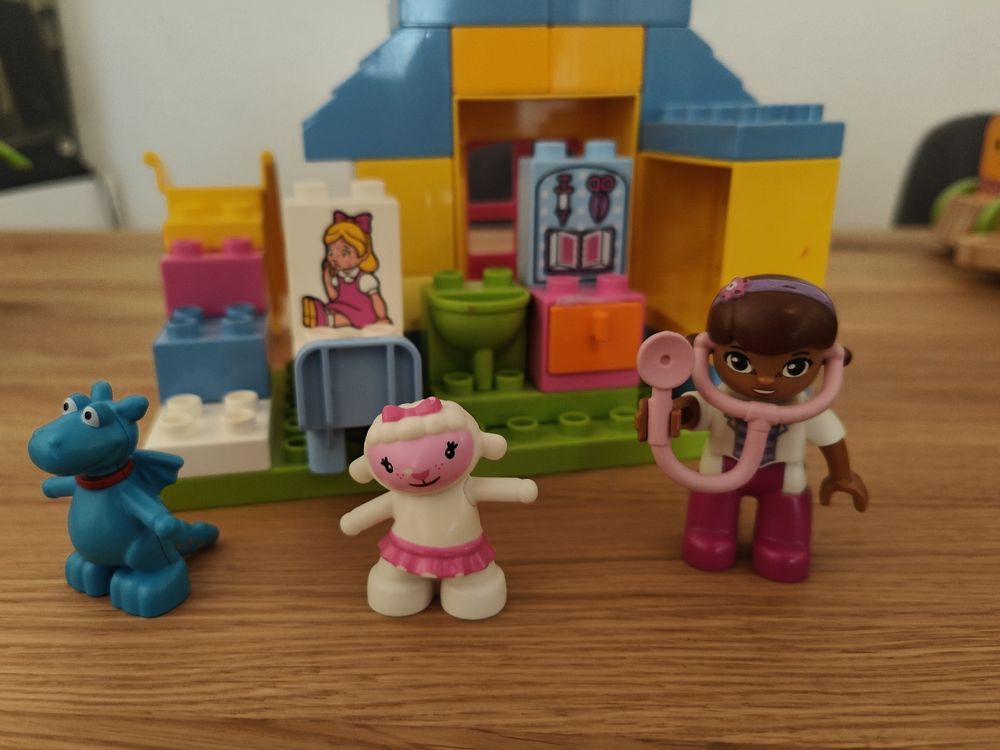 Mini maison lego "Docteur la peluche" 2
