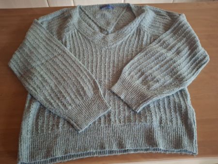 Pull col en V vert pastel XL marque C & JO 35% cachemire