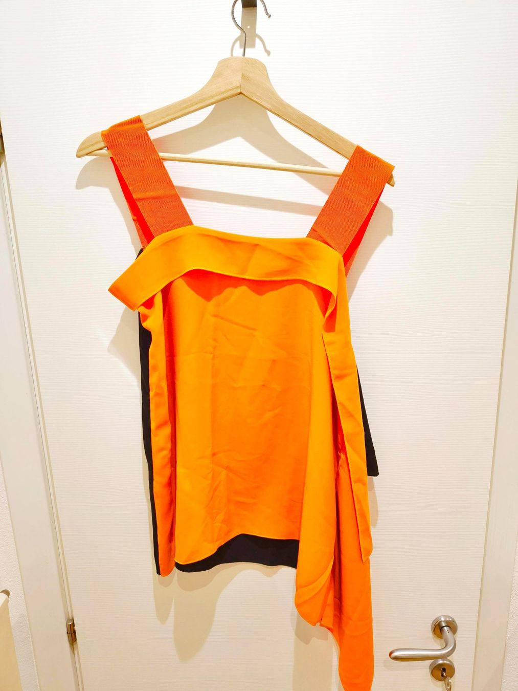 Armani Top: Top donna Armani Exchange – Nuovo (secondo la descrizione) da Pregassona venduto da tec_gdd7 2