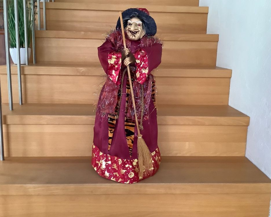 Outsunny 160 Cm Halloween Dekoration Halloween Hexe Mit Led Lichter Soundfunktion Verstellbare Arme Korper~202jnuul1t001