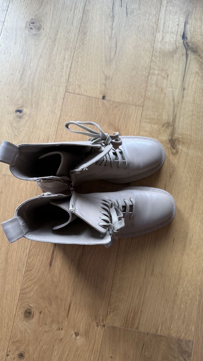 Massimo Dutti Scarpe da donna: Massimo Dutti Boots Size EU 40 – Usato da St-Gingolph venduto da Ynatka 4