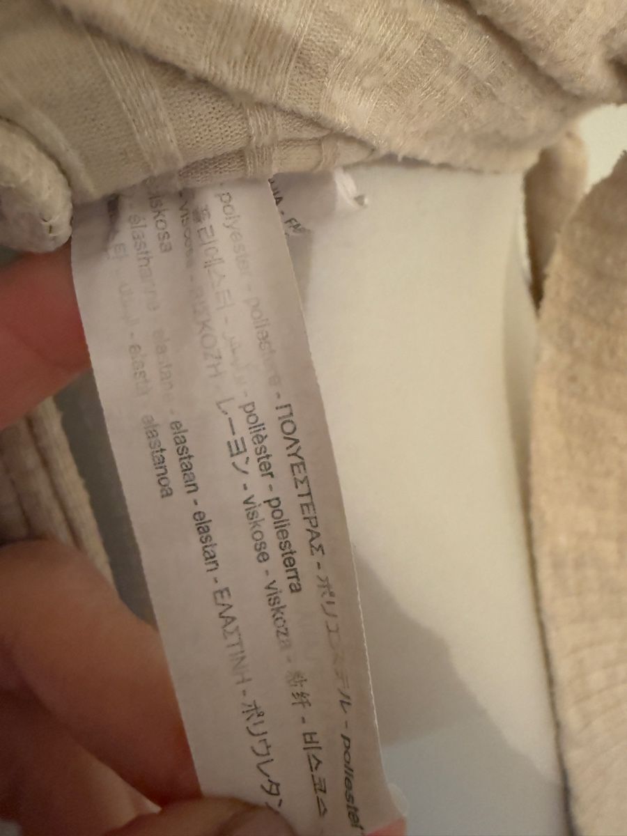 Zara Top: 2 Zara Tops XS – Usato da Zürich venduto da JOD213 3