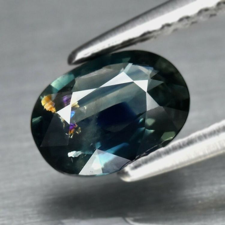 SAPHIR BLEU VERT DE THAILANDE : 5.8 mm x 4 mm ★★ p254.135t