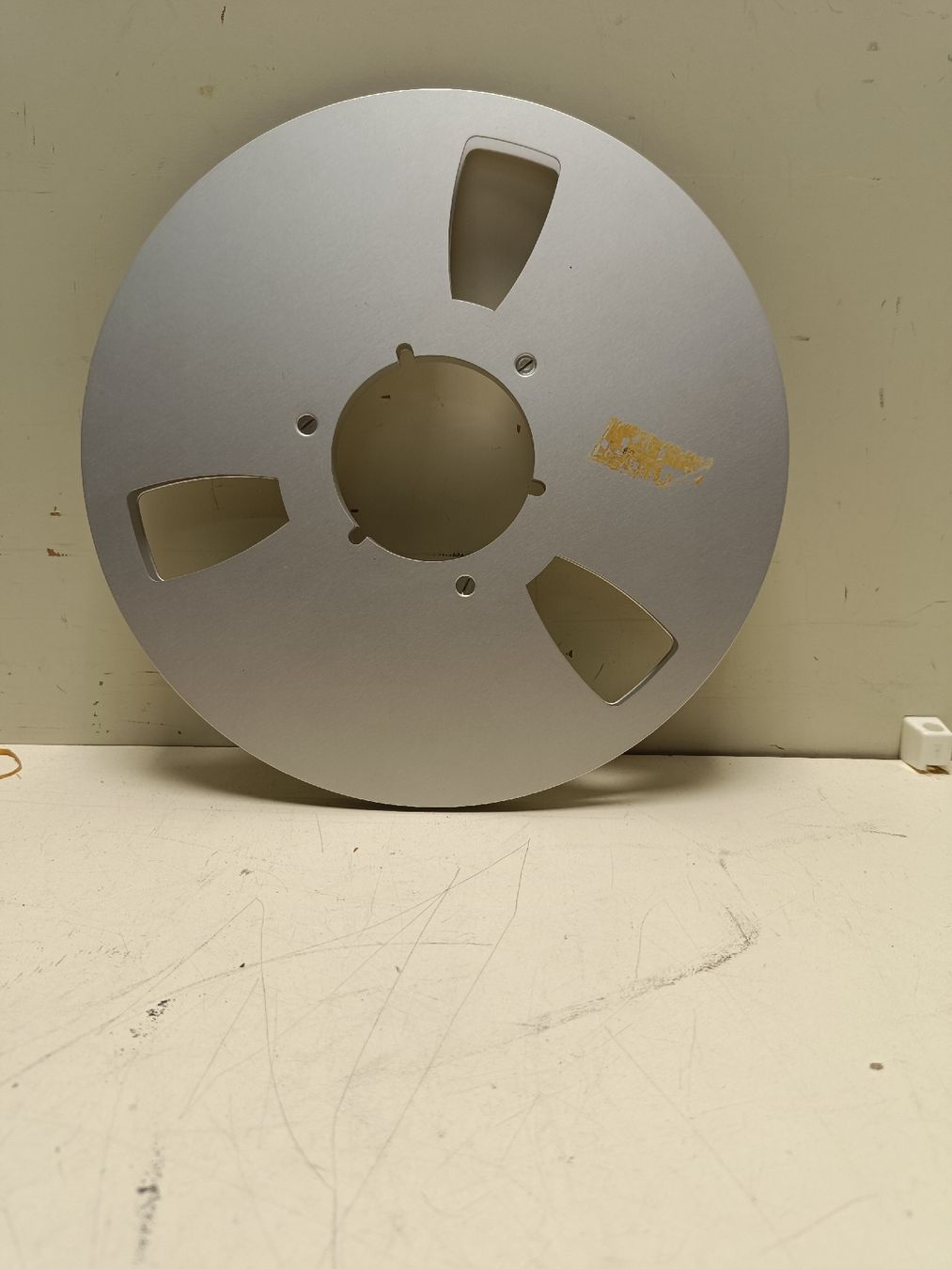 Nastri decorativi: Leere Tonbandspule , Durchmesser 26.5cm,(em63) – Usato da Künten venduto da Schnaepplihuus 1