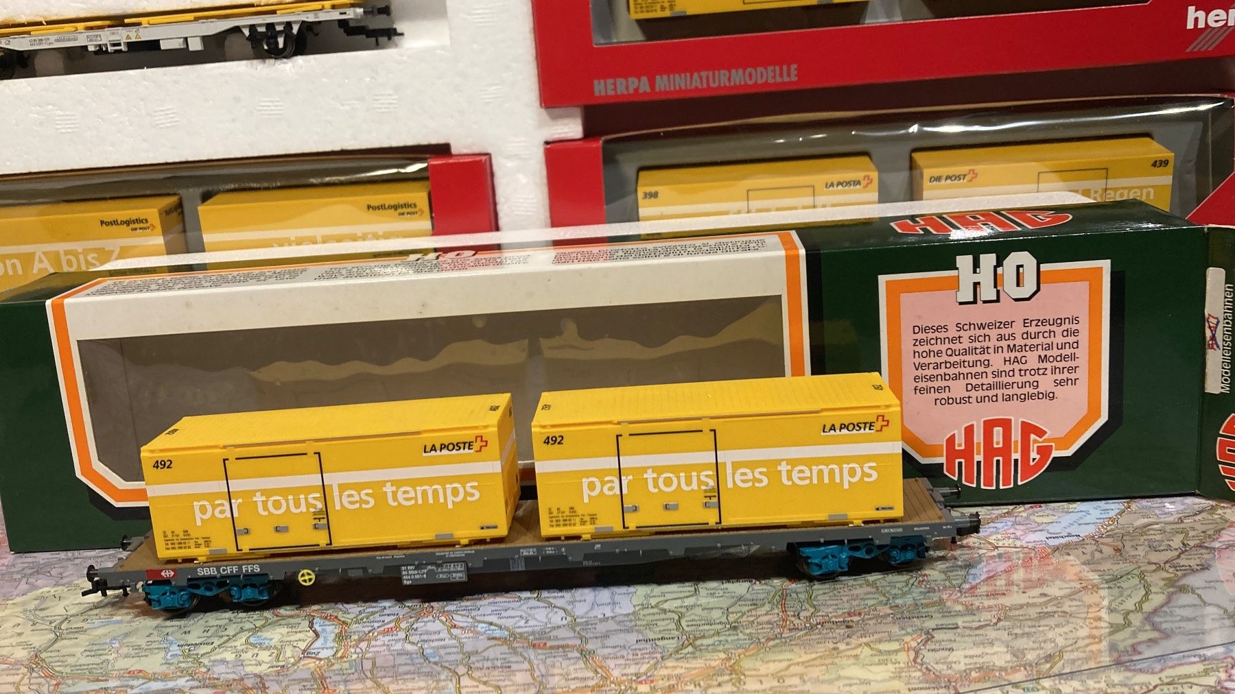 Trix Trains électriques: Schweizer Post Zug Herba mit Trix Re 4/4 I HO DCC – D'occasion à Jona par Bra-Aug 6