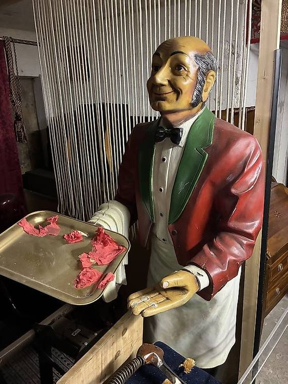 Dekorative Butler Figur, Kunstharz, Vintage Deko, Top! (Gebraucht) in Jens für CHF 600 – nur Abholung auf Ricardo kaufen
