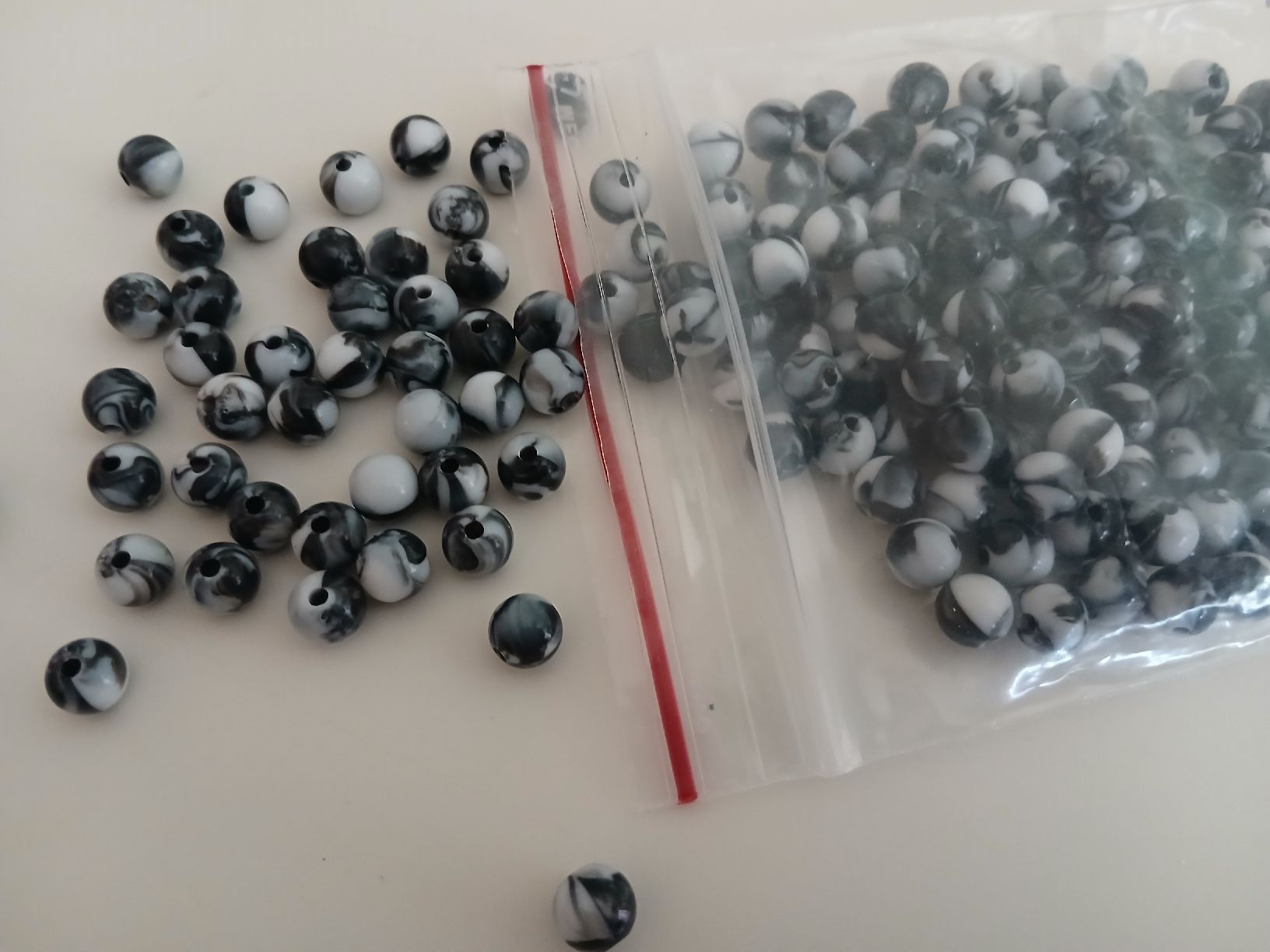 Perle (finte): Perlen zum Schmuck basteln – Nuovo (secondo la descrizione) da Stansstad venduto da mikamo