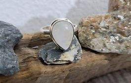 neuer Silberring mit Mondstein Grösse 58