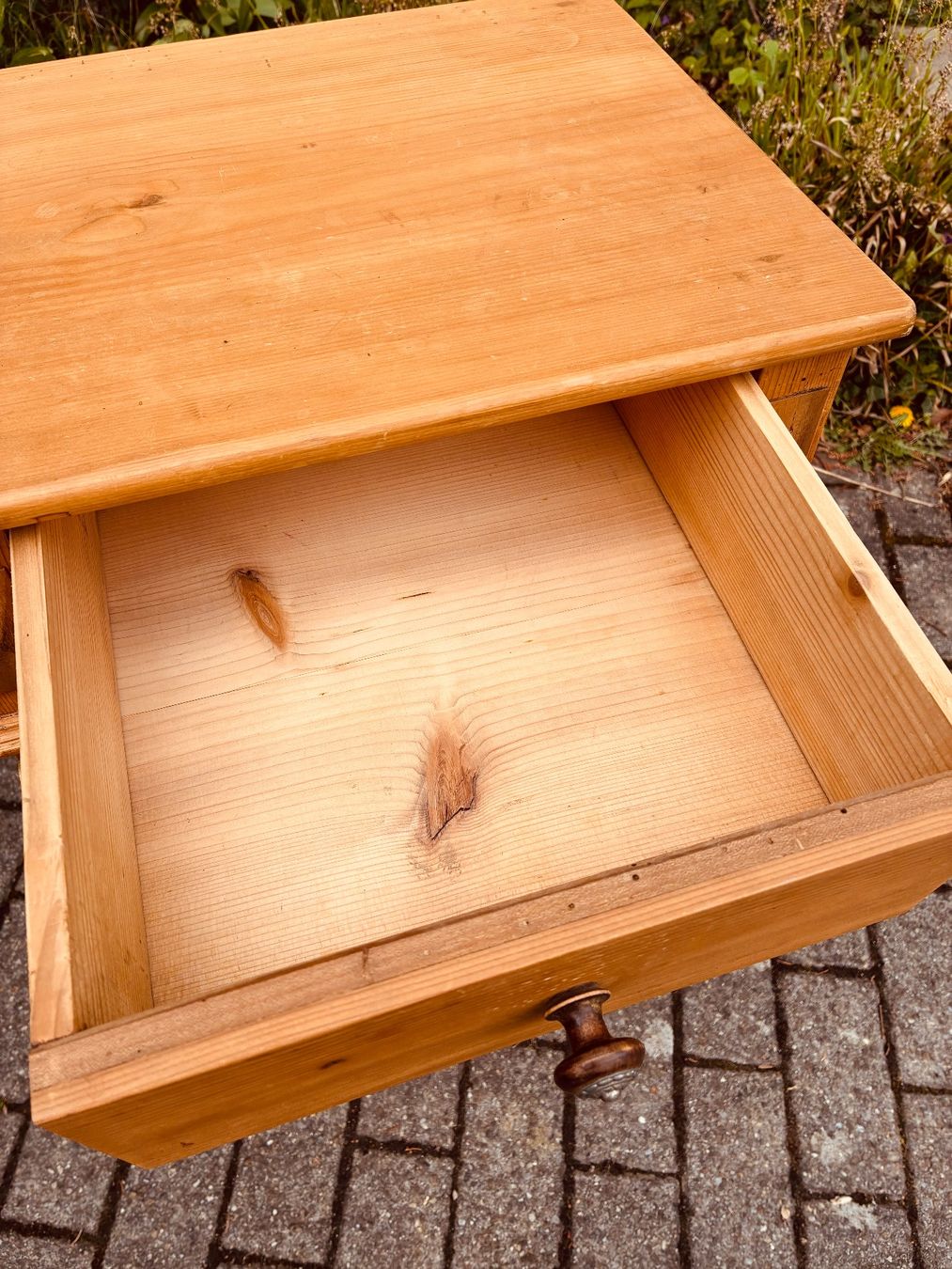 Comodini: Altes originales Nachttischlein – Usato da Lyss venduto da Marylinn58 4