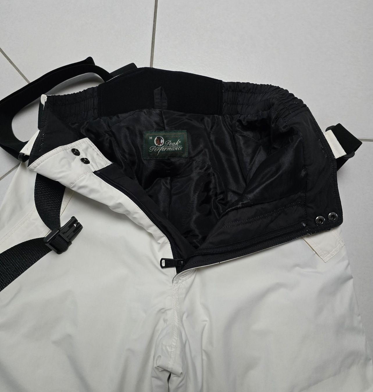 Peak Performance Hosen: Peak Performence Skihose , Gr. M, Damen – Gebraucht aus Urtenen-Schönbühl von mammutli22 6