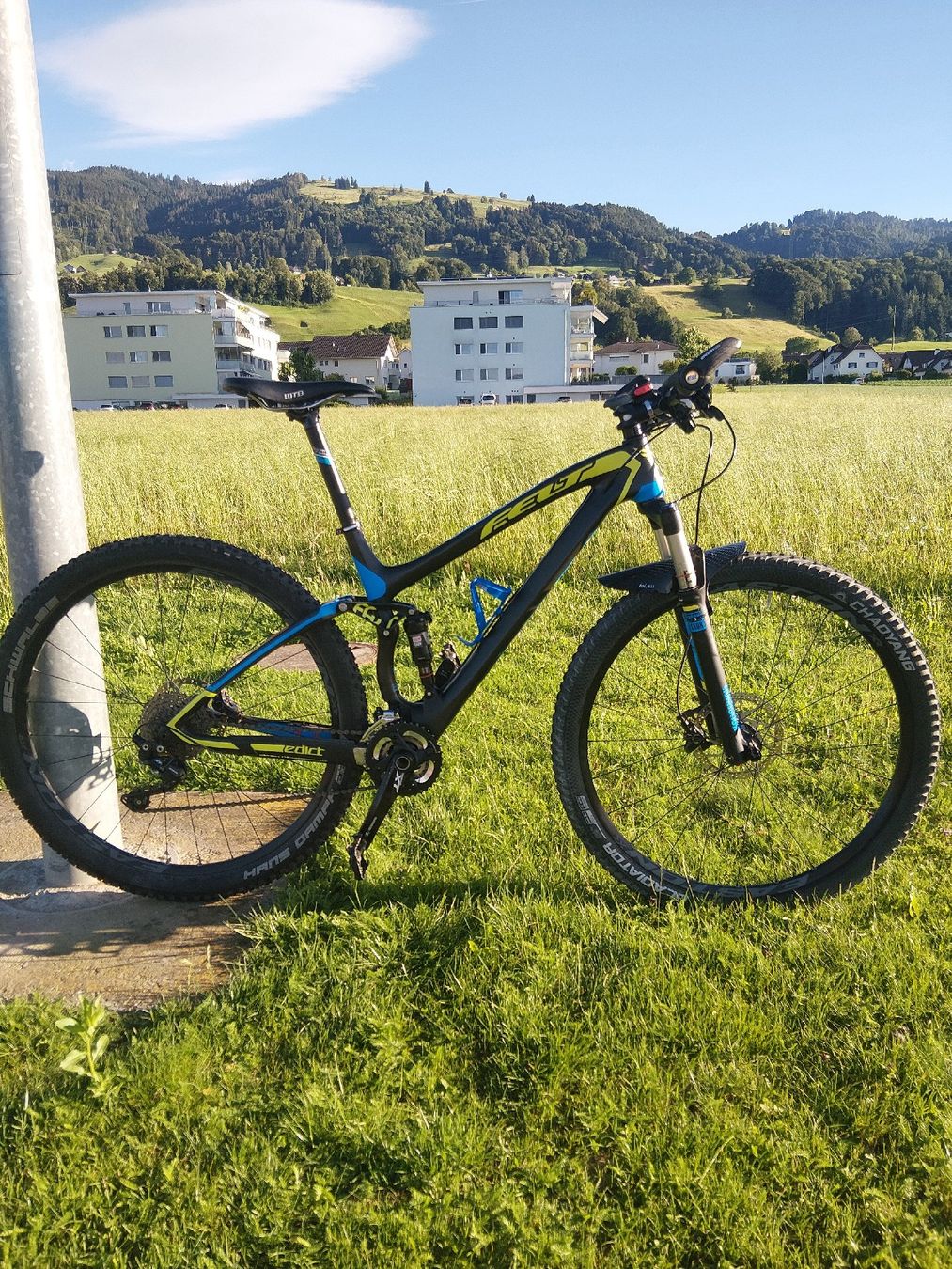 Biciclette: mountainbike fully carbon  – Usato da Galgenen venduto da bal_j5v8 5