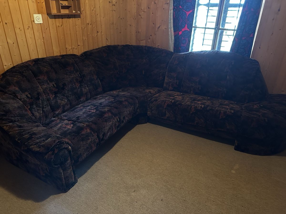 Divani: Gemütliche Wohnlandschaft Ecksofa Sofa Velours Stoff dunkel – Usato da Schötz venduto da Hapazi