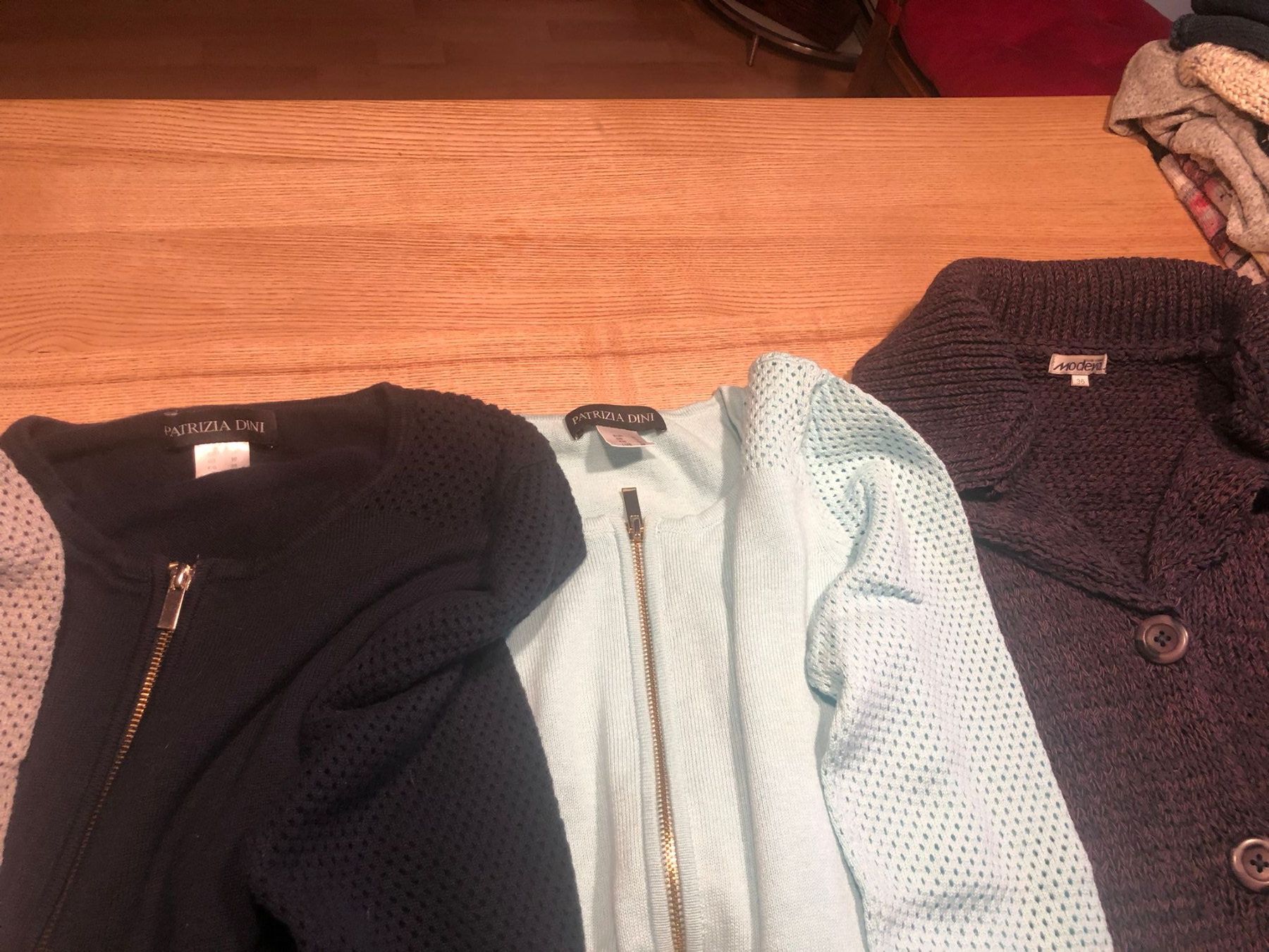 Lotti di vestiti: 5  schicke Jäckli + 5 Langarmpullover Gr. 36 – Usato da Röschenz venduto da Tashroal 8