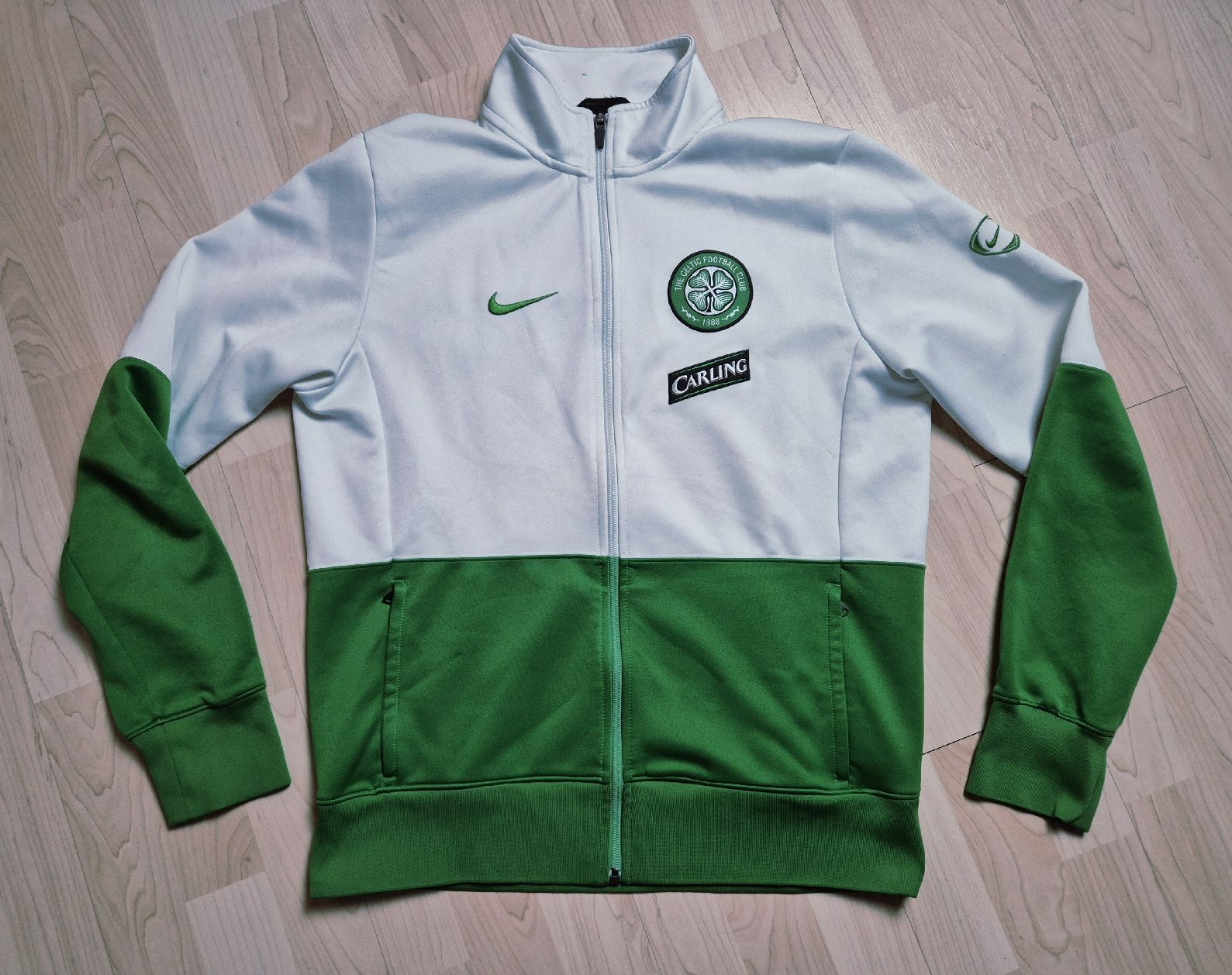 Nike Giacche: Nike 09/10 Celtic Jacke Grösse M – Usato da St. Gallen venduto da CaliSunshine