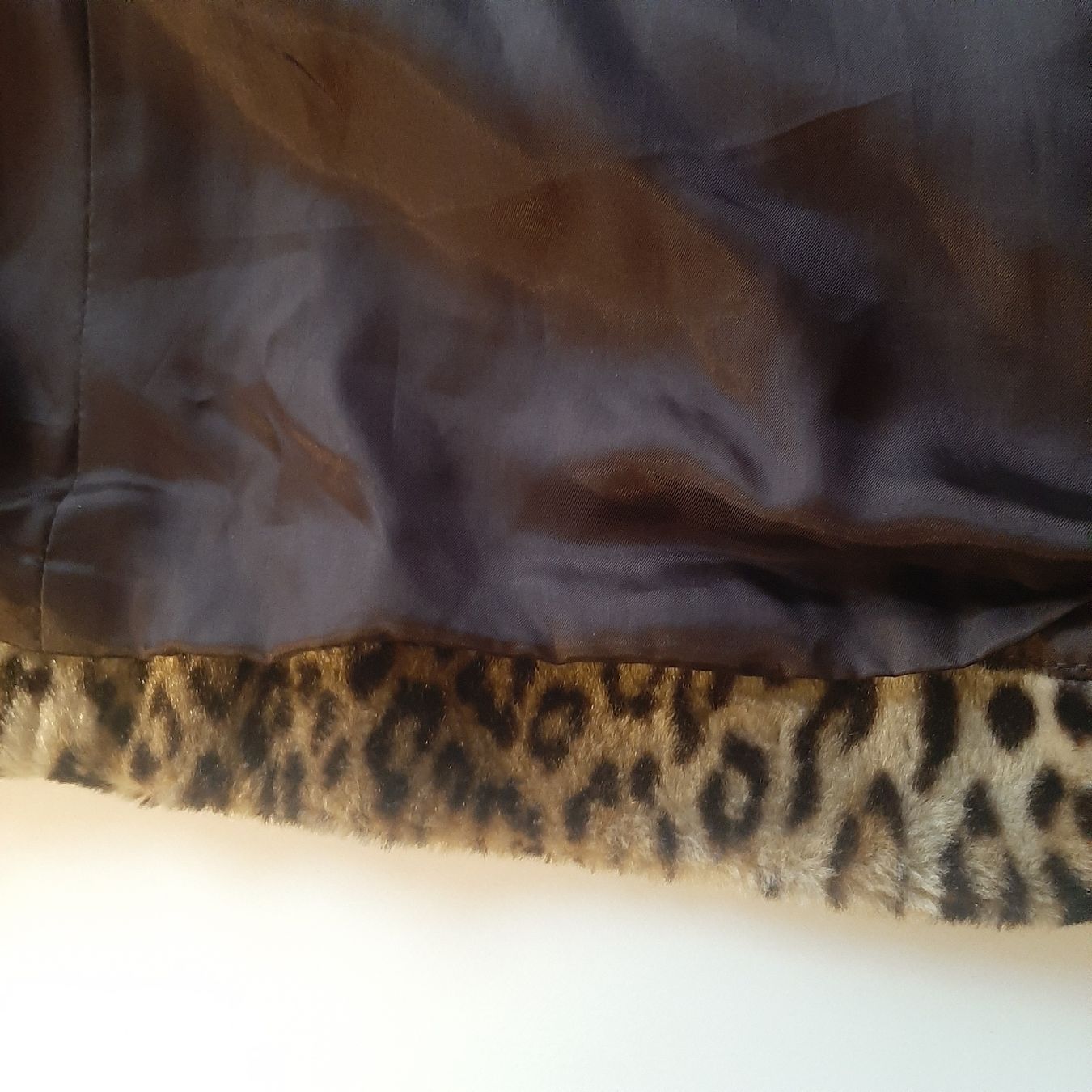 Saint Laurent Jacken: Veste Yves Saint Laurent léopard vintage – Gebraucht aus Chêne-Bourg von chsandra34 5