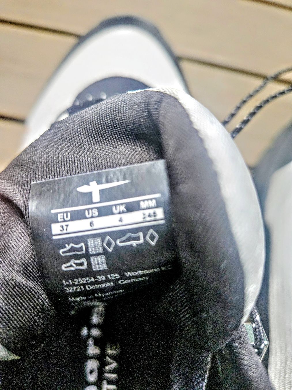 Tamaris Scarpe da donna: Tamaris Outdoorschuh – Nuovo (secondo la descrizione) da Oberlunkhofen venduto da feather77 2