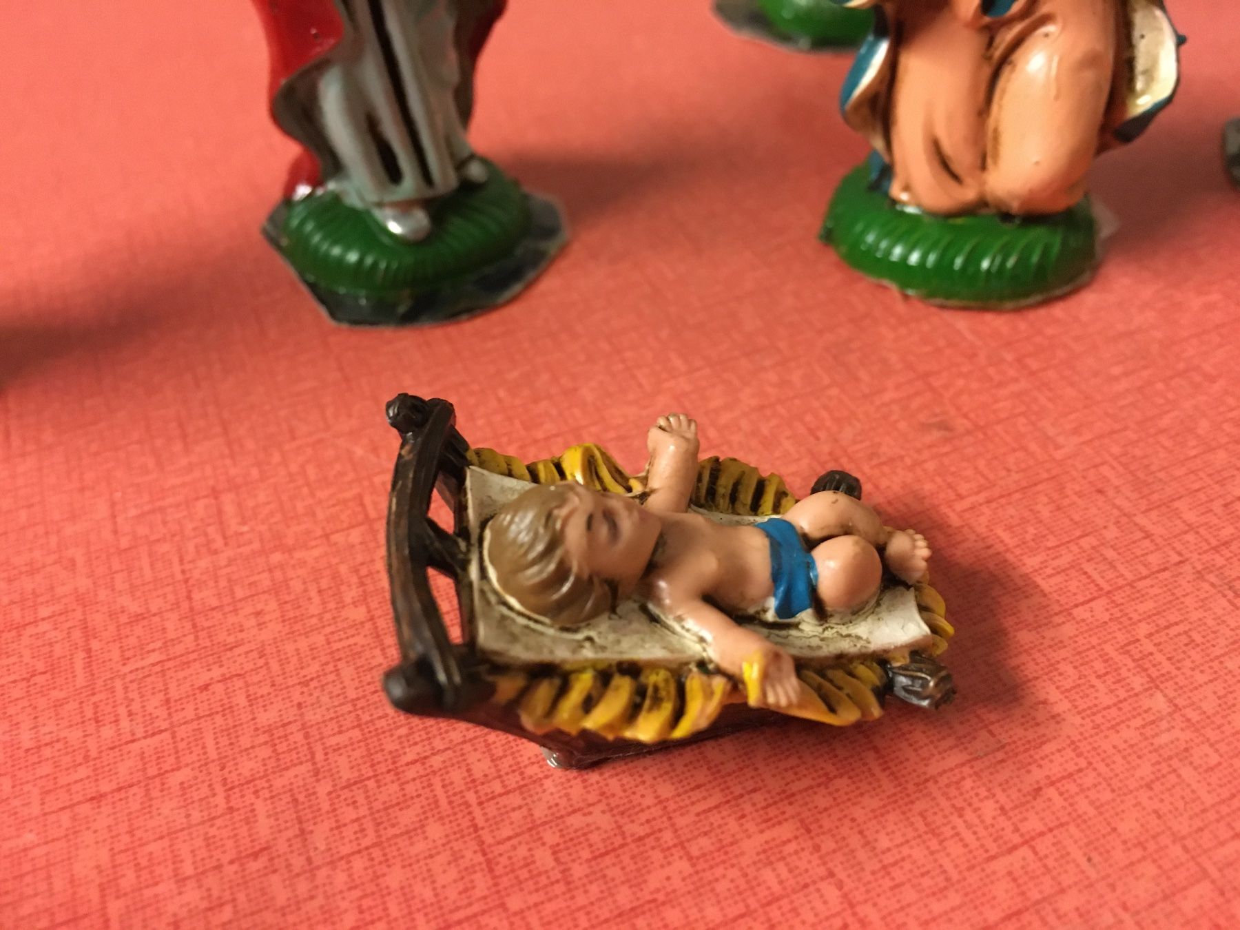 Statuette: Krippenfiguren aus Kunststoff 10 Stück. – Usato da Lanzenhäusern venduto da vic63 5