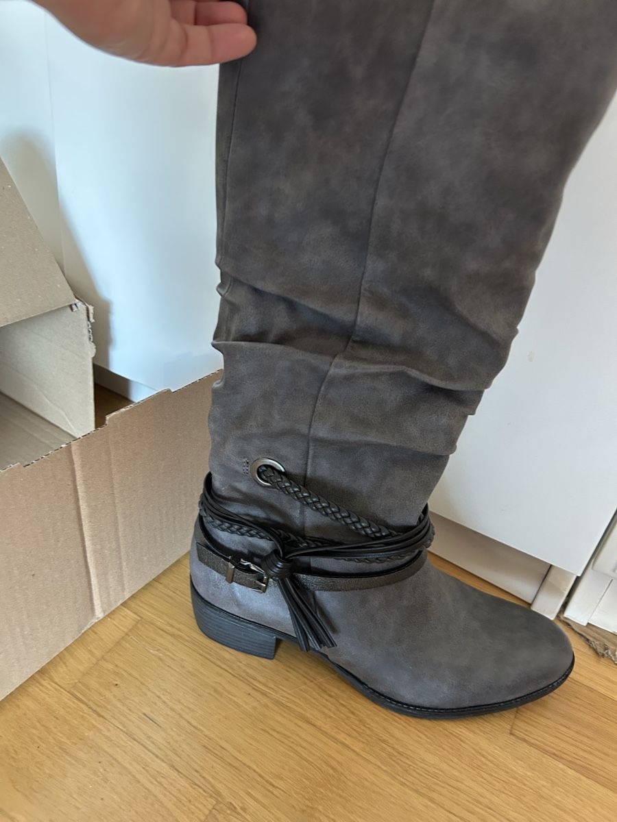 Scarpe da donna: Venturini Damen Stiefel 41 – Usato da Embrach venduto da Ladybug87 1