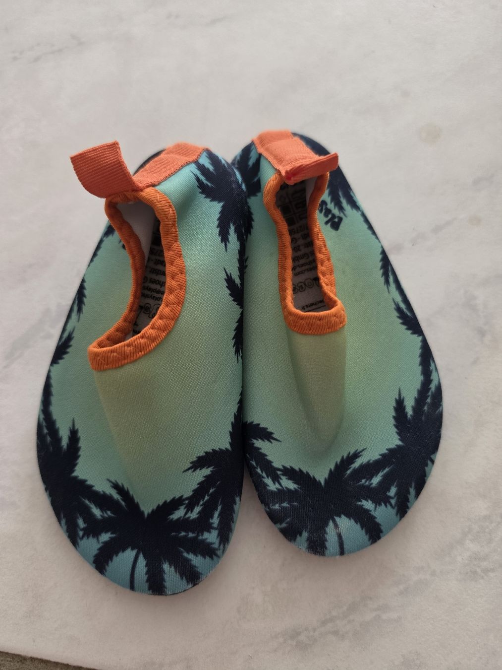 Scarpe per ragazzi: Badeschuhe 22/23 – Usato da Kefikon TG venduto da Livline