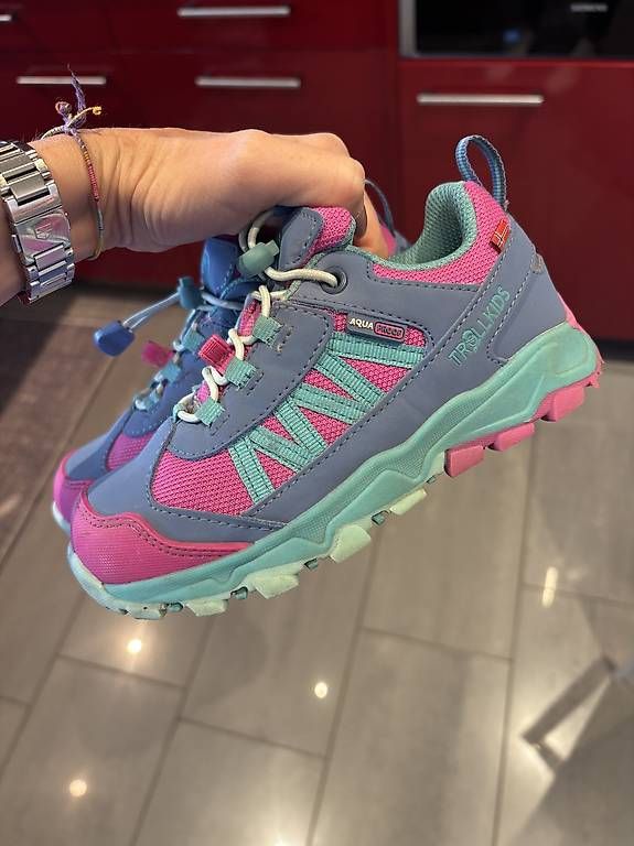Scarpe per ragazze: Trollkids Trekkingschuhe Gr.29 – Usato da Salmsach venduto da SarahM01