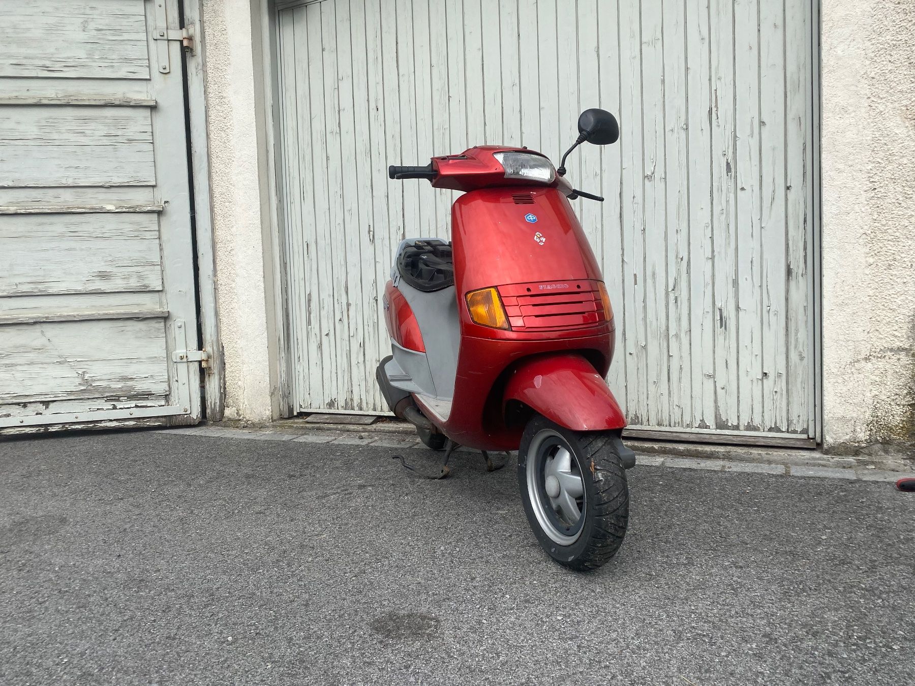 Piaggio Scooters: Piaggio Skipper 125 2 Takt Roller Scooter – Gebraucht aus Wald von  3