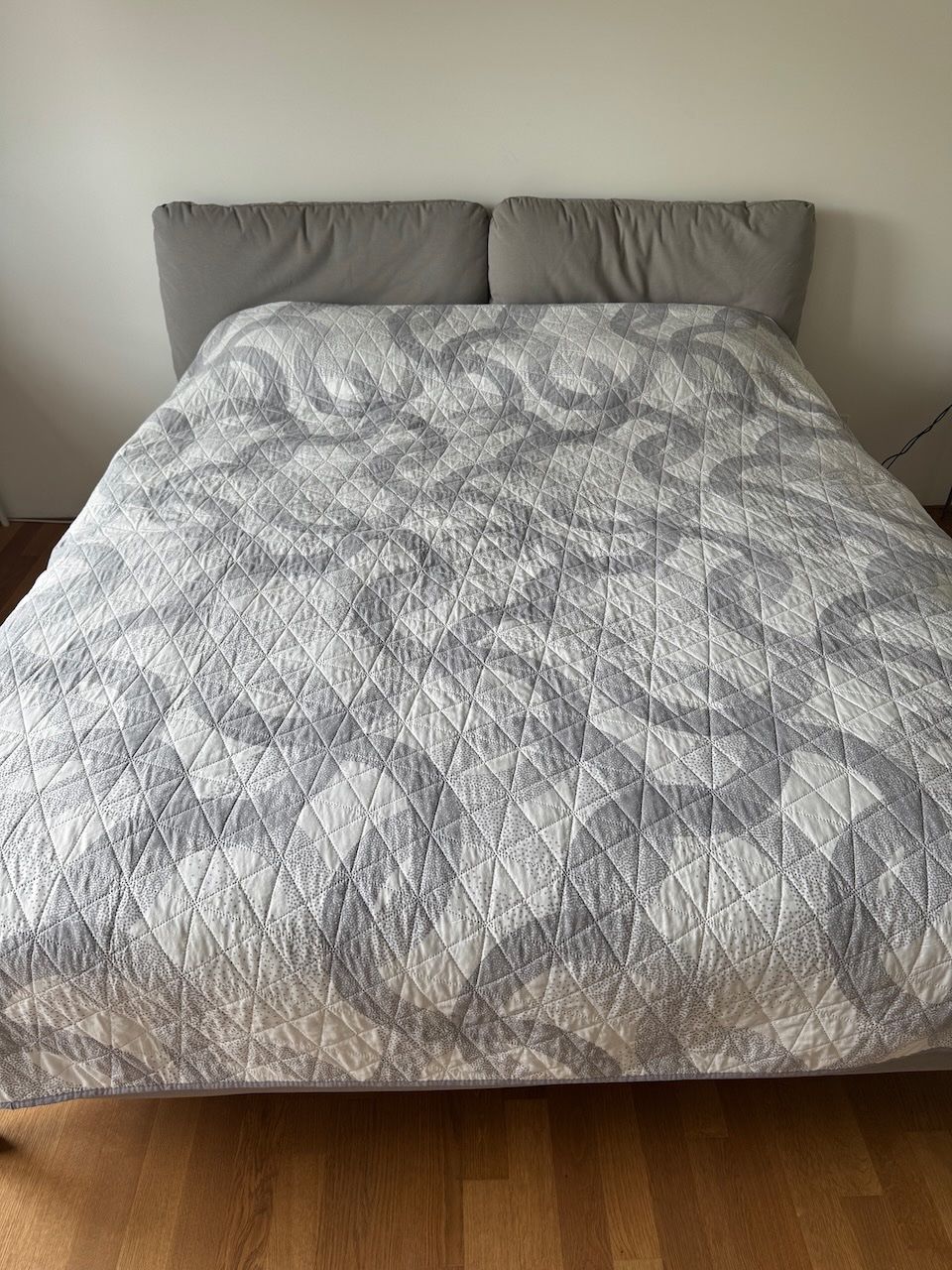 Letti: Upholstered king size bed 180x200 cm – Usato da Basel venduto da vre_b5r8 1